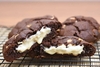 Cookie de Cacau com brigadeiro de leite ninho