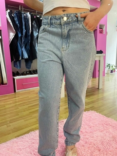 JEAN MOM