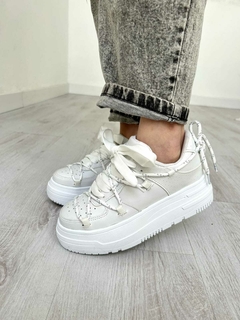 Zapatilla PLATFORM Blanca en internet