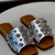 rasteira-metalizada-prata-com-tachas
