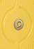 Imagem de um detalhe de um objeto amarelo com um botão metálico com a inscrição "UP4YOU" e "UP".