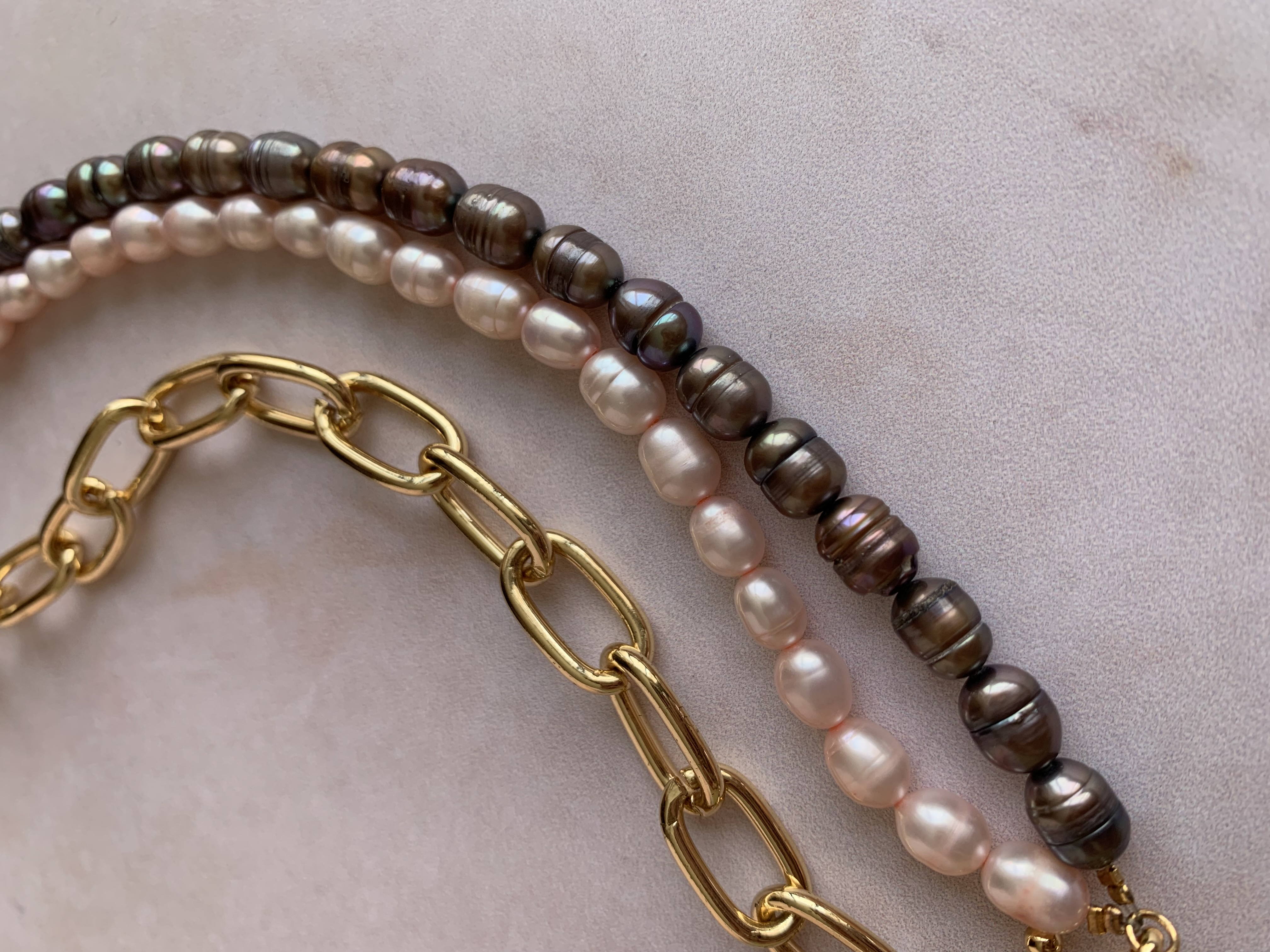 Collares