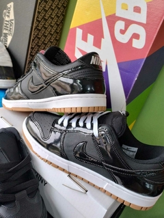 Zapatilla SB Dunk Low - ARMARIO BRILLANTE