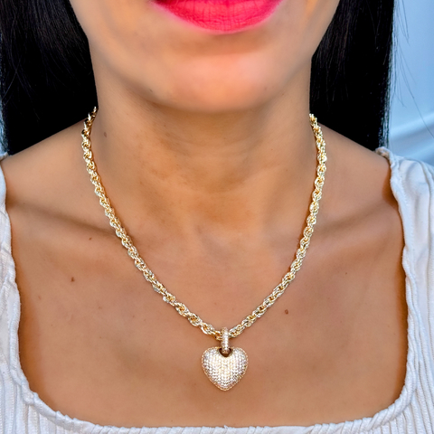 Colar bahiano com pingente coração cravejado