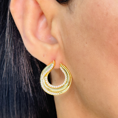 Brinco micro zircônia meia argola