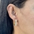 Brinco argola dourado quadrado zirconia