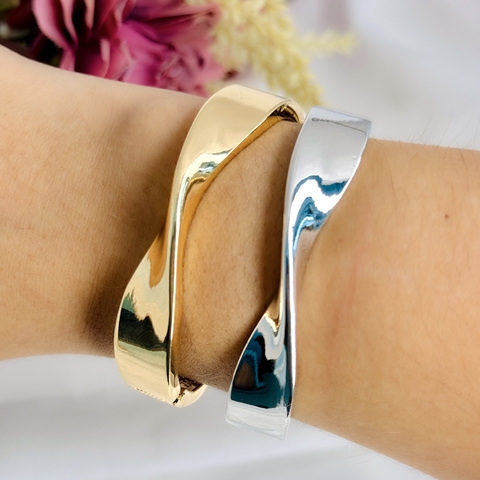 Bracelete pulseira torcida metal