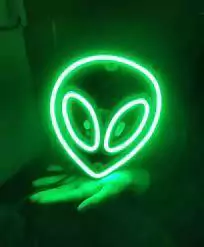 Mini cabeza alien