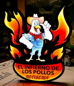 Cartel o Logo de Polyfan iluminado en internet