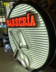 Cartel o Logo de Polyfan iluminado