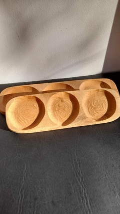 Tabla con 3 cavados y grabado laser