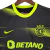 Camisa Sporting Lisboa II 22/23 - Torcedor Nike Masculina - Preta com detalhes em amarelo na internet