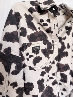 Campera cow print en internet