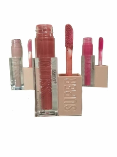 Lipgloss con ácido hialurónico