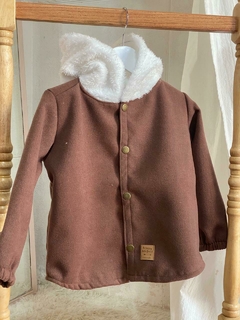 Camisaco de paño con capucha de corderito en internet