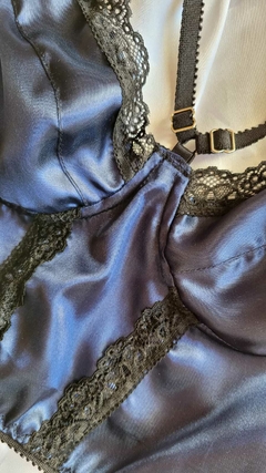 Bustier Bela en internet