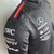 Casaco Mercedes-AMG Petronas Motorsport na internet
