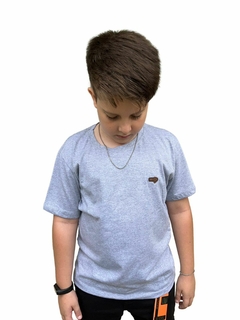 Camiseta cinza tradicional - comprar online