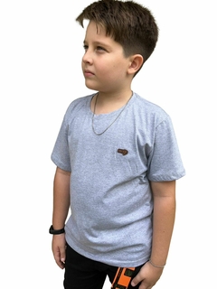 Camiseta cinza tradicional