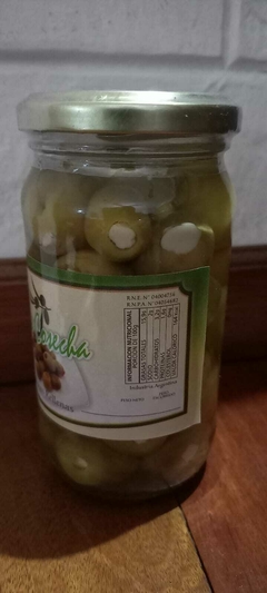 Aceitunas verdes rellenas con queso de cabra