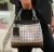 BOLSA EMMA TRIANGULO BRANCA SCHUTZ - Ladonna Sapatos