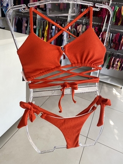 Biquíni Top Strappy, Calcinha fio duplo de Amarração P - comprar online