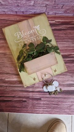 CUELGA LLAVES con cajón - tienda online