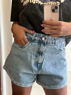 Short Demner (Efvo o Transf $24.000)