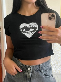Remera Corazon Ojo (Transf o efvo $10.900) en internet
