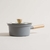 CACEROLA ENLOSADA GRIS CON MANGO DE MADERA Y TAPA DE VIDRIO - comprar online
