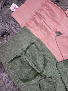 Imagen de CALZAS SEAMLESS CON FRIZA- talles unicos