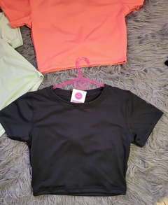 REMERAS- cortas al cuerpo