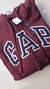 Campera Gap bordo en internet