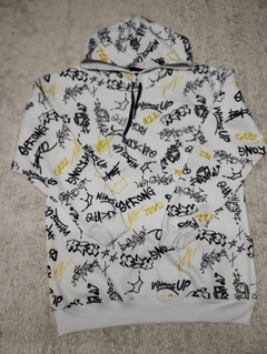 Buzo de friza estampado blanco