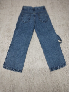 Pantalón cargo para niña con bolsillos delanteros y cintos con hebillas - comprar online