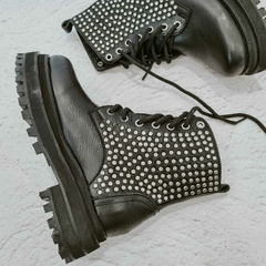 Borcego con tachas - comprar online