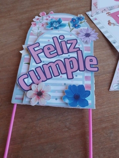 Cake topper