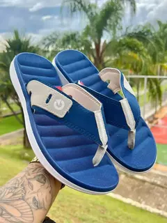 Chinelo cartago azul mar alta qualidade nos pés - loja online