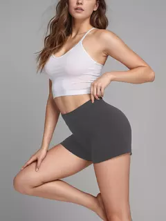 Shorts fitness feminino na internet
