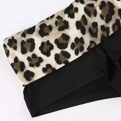 Shorts leopardo sexy na internet