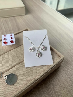 Conjunto de Flor com Pedra no meio - comprar online