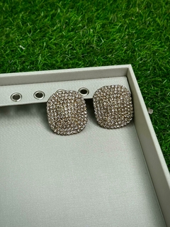Brinco Quadrado Strass Dourado