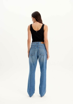 Calça Jeans Reta Super High - Lança Perfume na internet