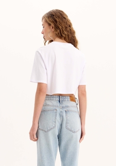 T-shirt Cropped com Franja - My Favorite Things na internet