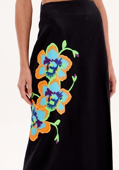 Saia Super Midi com Fenda - Lança Perfume - comprar online