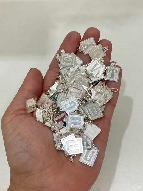 Letras-Iniciales cuadradas- Plata laminada AB