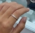 AN00034 Anillo medio cintillo de piedras