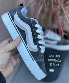 Vans KNU Color Gris - comprar online
