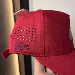 Lacoste - Roja en internet
