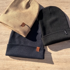 Gorro de Lana Liso - Negro en internet